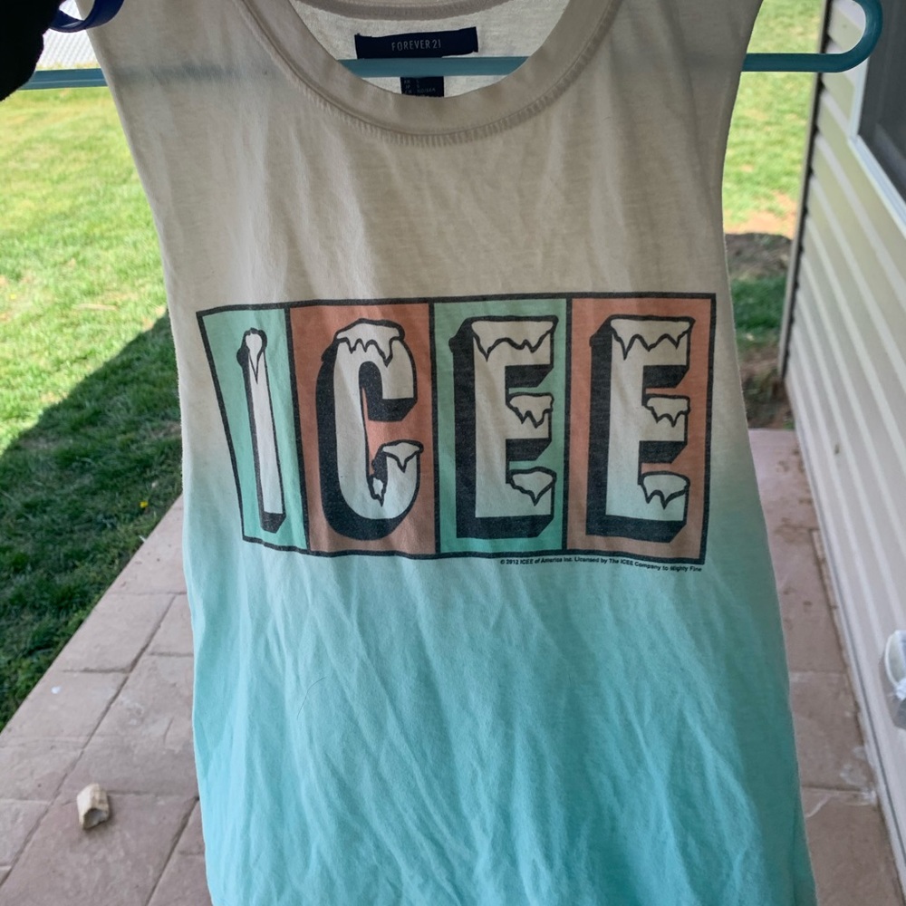 Muscle tee